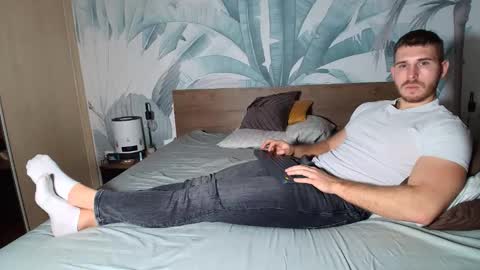 Hunter Bridges online show from 12/05/25, 02:36