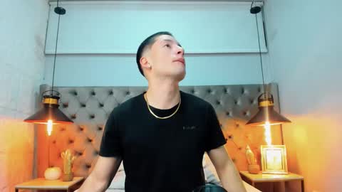 hunterheat_ online show from 10/03/25, 11:51