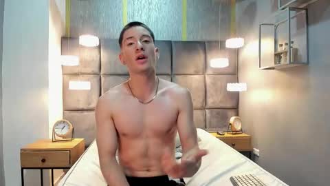 hunterheat_ online show from 11/10/25, 12:04