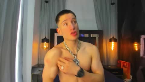 hunterheat_ online show from 12/19/25, 06:15