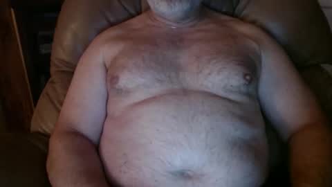 Snapshot of huntermark1 chatting on 01/11/25, 04:59 huntermark1 online show from 01/11/25, 04:59