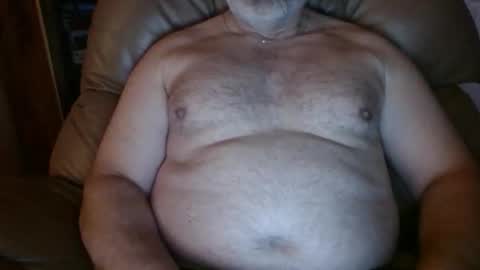 Snapshot of huntermark1 chatting on 03/08/26, 06:44 huntermark1 online show from 03/08/26, 06:44