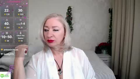Snapshot of hunters_woman chatting on 05/07/26, 09:09 Irena online show from 05/07/26, 09:09