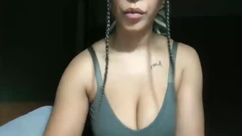 Snapshot of hunyybunz chatting on 02/02/26, 02:10 Goddess Hunyy online show from 02/02/26, 02:10