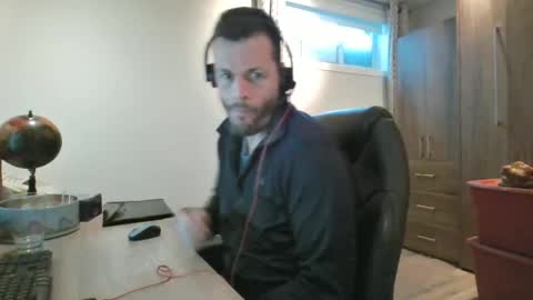 hurley7890 online show from 02/19/25, 07:48