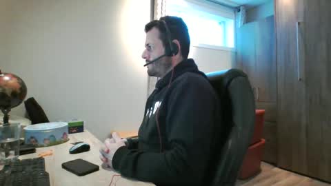 hurley7890 online show from 03/12/25, 06:00