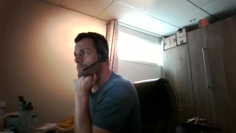 hurley7890 online show from 11/28/25, 04:20