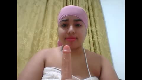 Snapshot of hurrem_had chatting on 10/21/25, 11:44 H U R R E M online show from 10/21/25, 11:44
