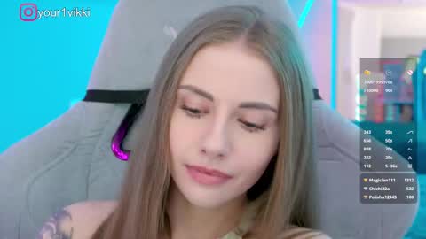 Snapshot of hustleebabyy_vikki chatting on 02/04/26, 10:15 Vika online show from 02/04/26, 10:15