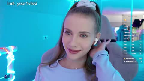 Snapshot of hustleebabyy_vikki chatting on 03/12/26, 11:44 Vika online show from 03/12/26, 11:44