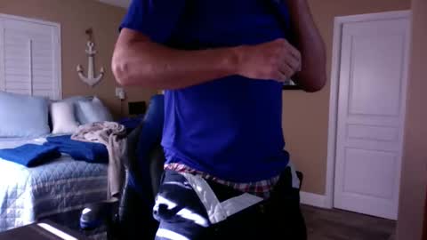 Snapshot of hvacstud4 chatting on 01/12/26, 03:17 hvacstud4 online show from 01/12/26, 03:17