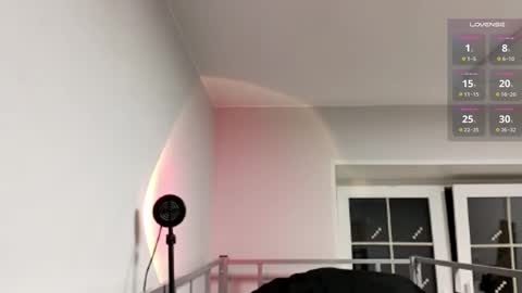 Snapshot of hwaamar chatting on 11/11/25, 03:12 M I A online show from 11/11/25, 03:12