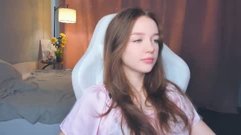 Snapshot of hwadwellingham chatting on 07/06/26, 07:05 Lily online show from 07/06/26, 07:05