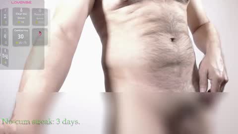 Snapshot of hxmister chatting on 10/21/25, 01:17 Andrew online show from 10/21/25, 01:17