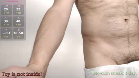 Snapshot of hxmister chatting on 02/18/26, 02:40 Andrew online show from 02/18/26, 02:40