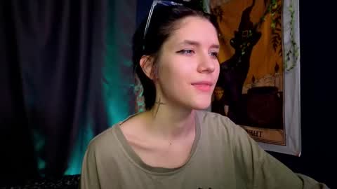 Snapshot of hyeon_jin chatting on 01/05/25, 02:27 Hyeon Jin online show from 01/05/25, 02:27