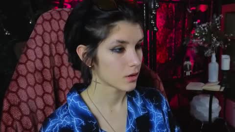 Snapshot of hyeon_jin chatting on 01/06/25, 08:39 Hyeon Jin online show from 01/06/25, 08:39