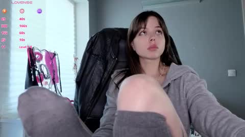 Miley. PVT open i have extra prices on nude show  online show from 02/18/26, 01:40