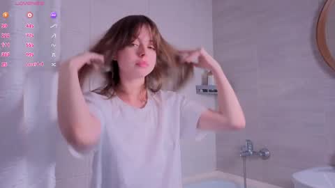 Miley. PVT open i have extra prices on nude show  online show from 04/05/26, 08:06