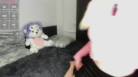 Kate online show from 11/22/25, 03:33