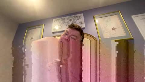 Snapshot of hypnotizing4u chatting on 12/31/24, 01:30 hypnotizing4u online show from 12/31/24, 01:30