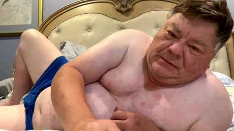 Snapshot of hypnotizing4u chatting on 09/26/25, 12:20 hypnotizing4u online show from 09/26/25, 12:20