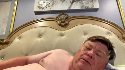 Snapshot of hypnotizing4u chatting on 10/06/25, 03:59 hypnotizing4u online show from 10/06/25, 03:59