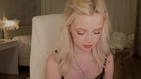 Snapshot of i__am_joss chatting on 04/20/26, 12:35 Joselle online show from 04/20/26, 12:35