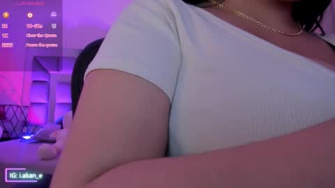 Snapshot of i_akane chatting on 10/24/25, 12:12 Akane online show from 10/24/25, 12:12