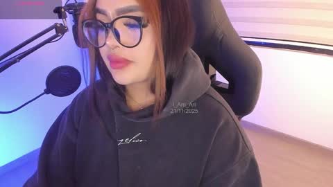 Snapshot of i_am_ari chatting on 11/22/25, 02:32 Ari online show from 11/22/25, 02:32