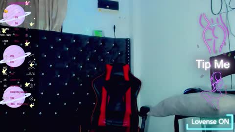 Snapshot of i_am_kelvis_ chatting on 10/06/25, 01:08 kelvis online show from 10/06/25, 01:08