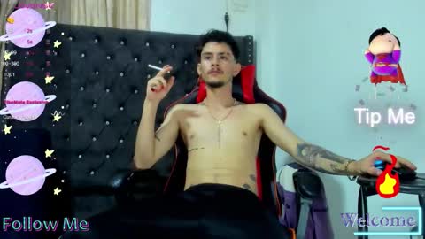 Snapshot of i_am_kelvis_ chatting on 10/23/25, 02:22 kelvis online show from 10/23/25, 02:22