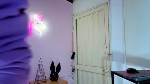 Snapshot of i_am_kelvis_ chatting on 01/12/26, 06:40 kelvis online show from 01/12/26, 06:40