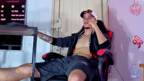 Snapshot of i_am_kelvis_ chatting on 02/14/26, 02:19 kelvis online show from 02/14/26, 02:19