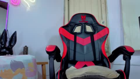 Snapshot of i_am_kelvis_ chatting on 03/12/26, 12:06 kelvis online show from 03/12/26, 12:06