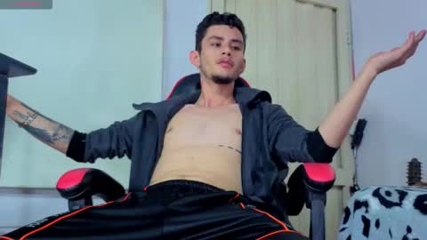 Snapshot of i_am_kelvis_ chatting on 03/16/26, 02:17 kelvis online show from 03/16/26, 02:17