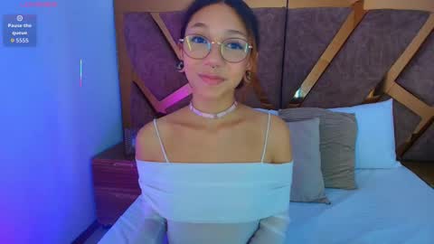 Sofia online show from 03/05/26, 09:33