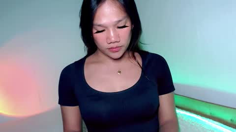 Snapshot of i_amdivine22 chatting on 11/10/25, 07:18 Divine Mercy online show from 11/10/25, 07:18