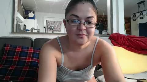 Snapshot of i_fetishize_u chatting on 01/10/25, 06:49 ShortStuff online show from 01/10/25, 06:49