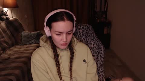 elisabeth online show from 12/14/24, 12:01