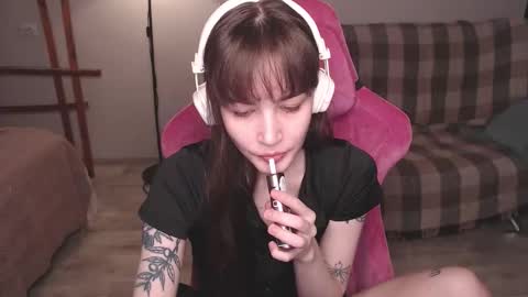 elisabeth online show from 11/18/25, 10:20