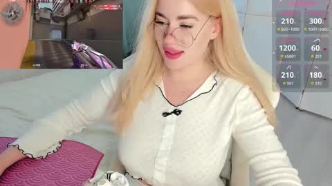 HiI am  EvaPVT is open  online show from 11/16/25, 10:21