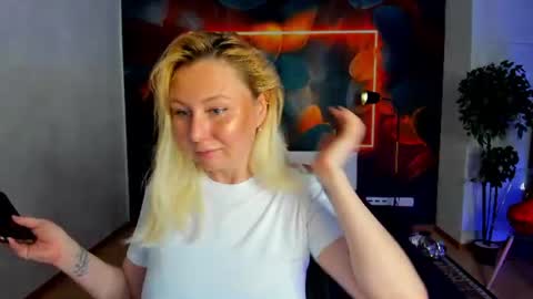 Samanta online show from 06/17/26, 02:36