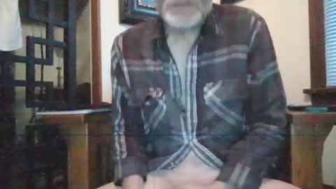 Snapshot of iaboy66 chatting on 12/16/25, 02:33 iaboy66 online show from 12/16/25, 02:33