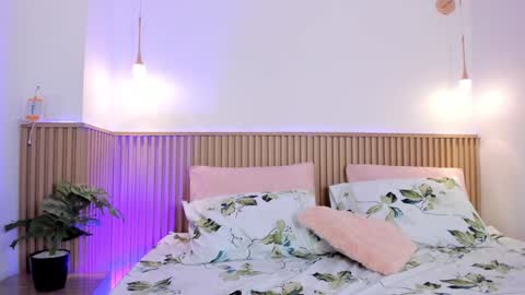   online show from 12/19/24, 04:23