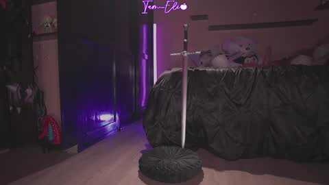       online show from 11/29/25, 07:22