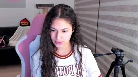 Snapshot of iam_nikki chatting on 09/22/25, 12:56 On instagram Imm  NikkiHelp me reach 100 likes online show from 09/22/25, 12:56