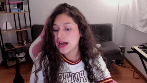 Snapshot of iam_nikki chatting on 11/08/25, 12:11 On instagram Imm NikkiHelp me reach 100 likes online show from 11/08/25, 12:11