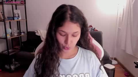 Snapshot of iam_nikki chatting on 12/14/25, 12:05 On instagram Imm NikkiHelp me reach 100 likes online show from 12/14/25, 12:05