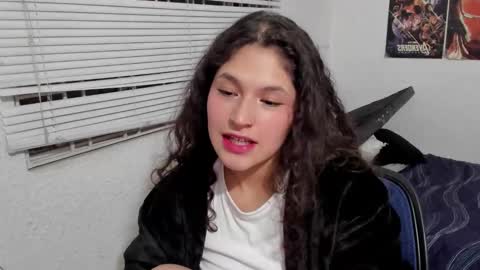 Snapshot of iam_nikki chatting on 01/16/26, 05:11 On instagram Imm NikkiHelp me reach 100 likes online show from 01/16/26, 05:11